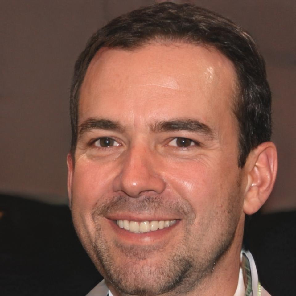 Portrait de Marc Leroy, consultant en financement d'entreprise